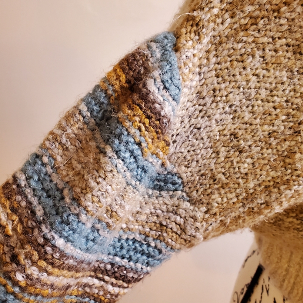 Urban Outfitters | Lennon Neutral Beige & Blue Striped Cropped Sweater - Picture 9 of 15